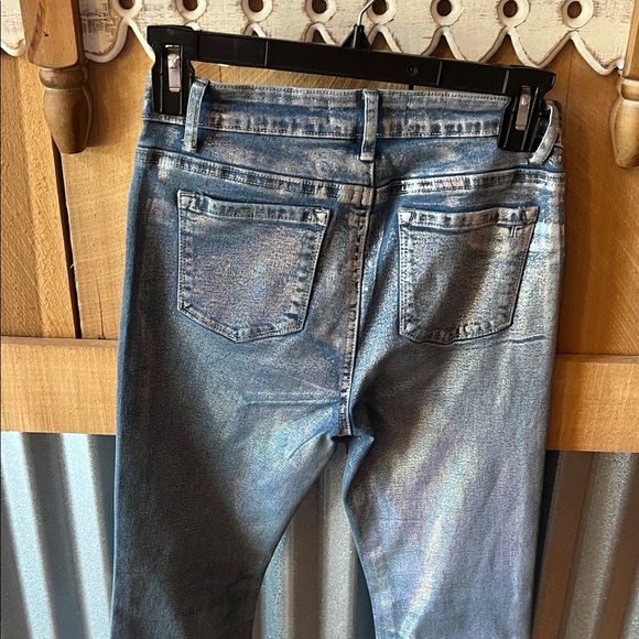 Tractr Iridescent Flare Jeans - Picture 5 of 6